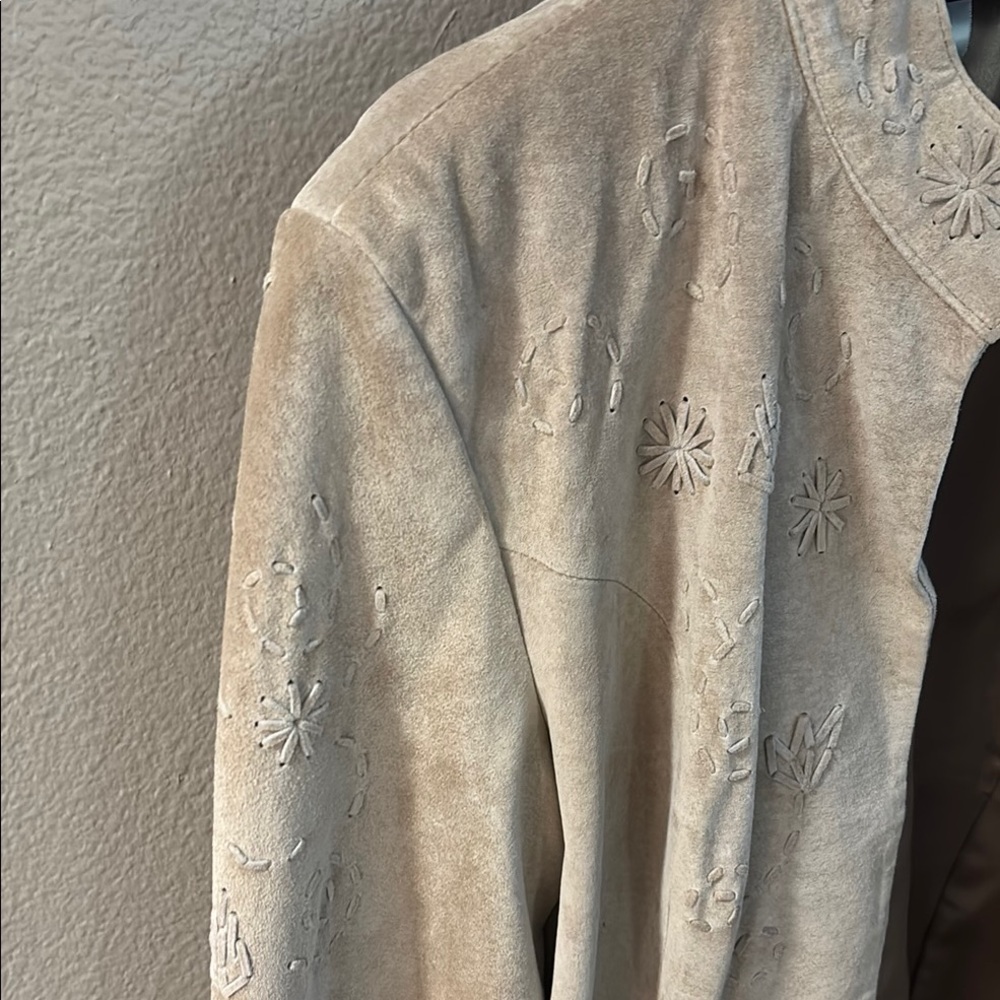 Cream Embroidered Jacket - Picture 2 of 8